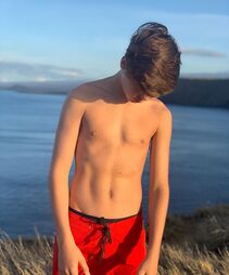 Teenbuoylover